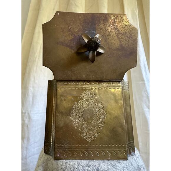 Vintage antique brass jar box lidded engraved trinket 5x4” decorative decor - Picture 12 of 16